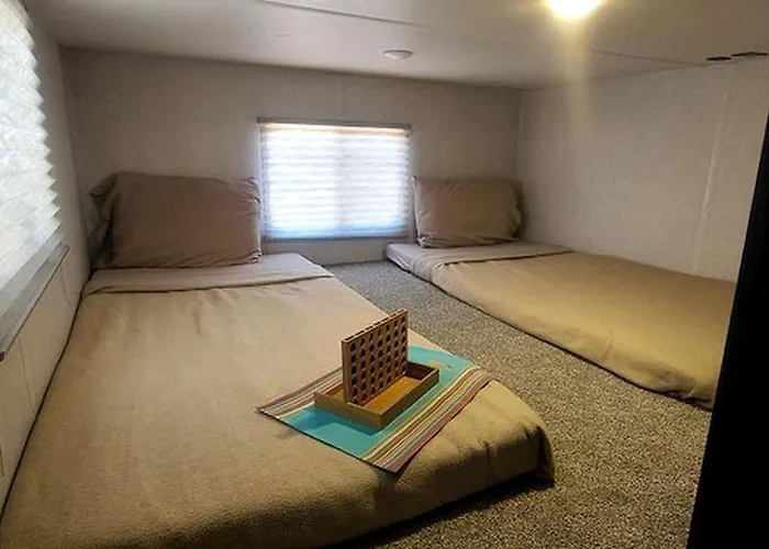 Comfortable Family-friendly Rv With Loft, Private Deck & Firepit Near Williams, Arizona Williams