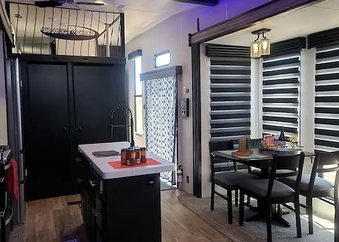 Vakantiehuis Comfortable Family-friendly Rv With Loft, Private Deck & Firepit Near Williams, Arizona *